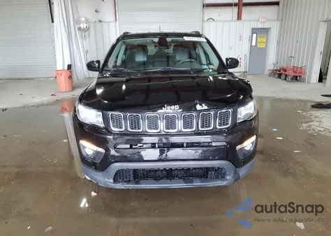 2018 Jeep Compass Latitude из США, поврежденный, VIN 3C4NJDBB6JT161675